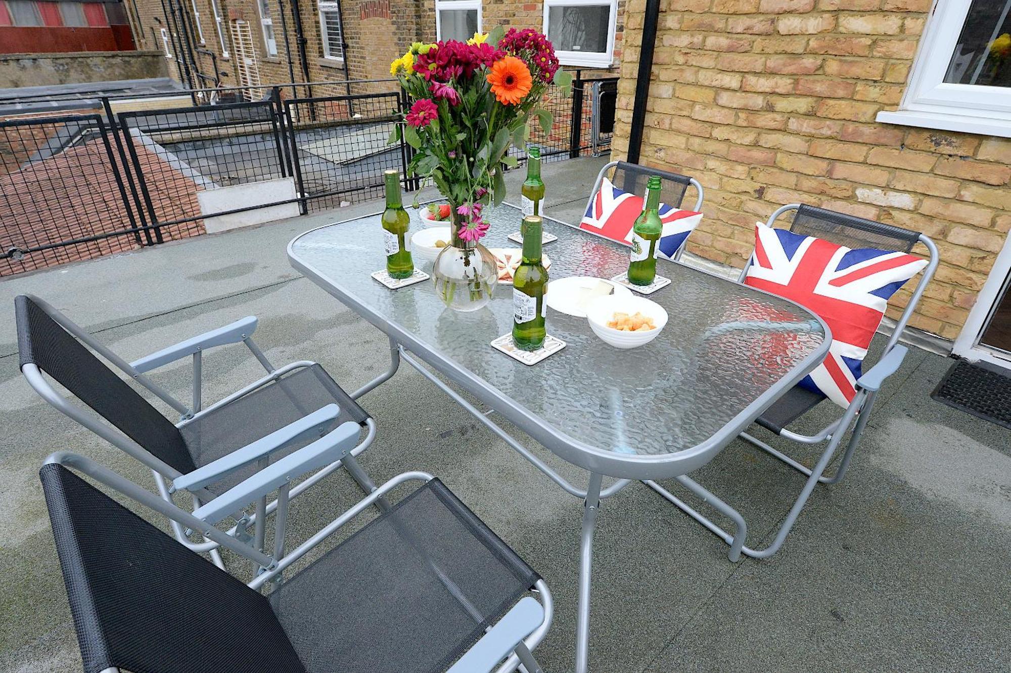 2 Bedroom Flat In Wood Green Piccadilly Line London Ngoại thất bức ảnh