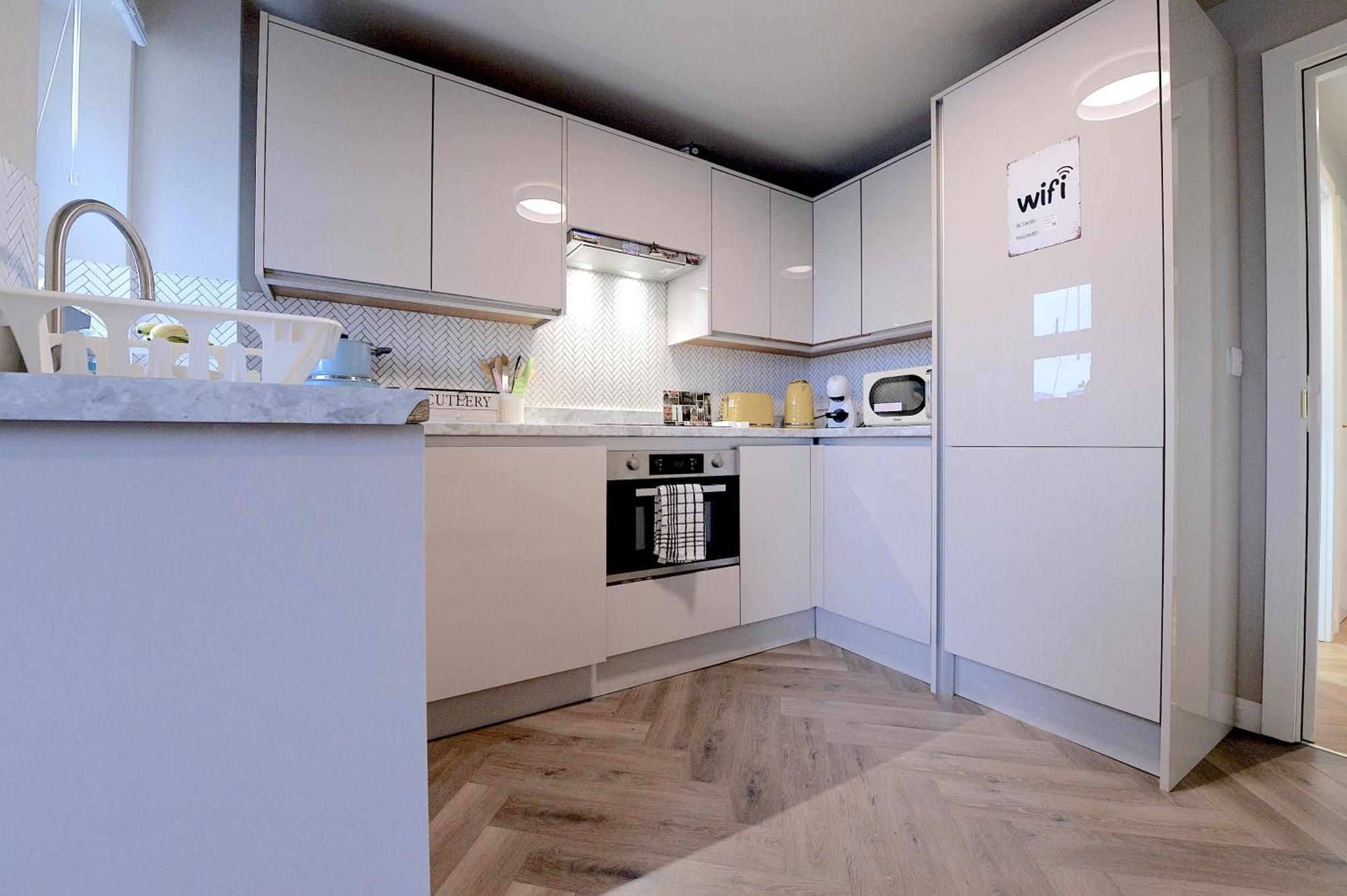 2 Bedroom Flat In Wood Green Piccadilly Line London Ngoại thất bức ảnh