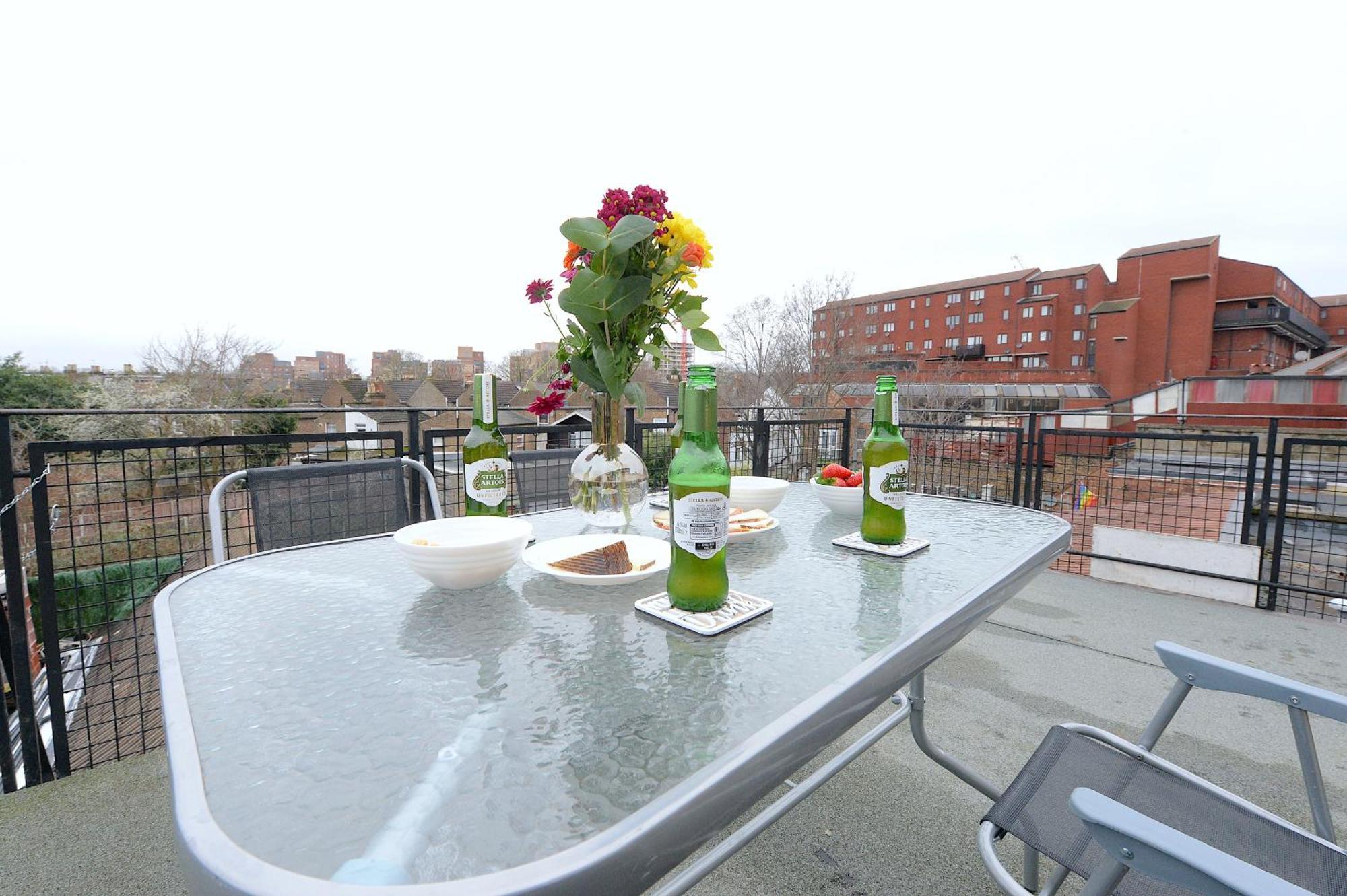 2 Bedroom Flat In Wood Green Piccadilly Line London Ngoại thất bức ảnh