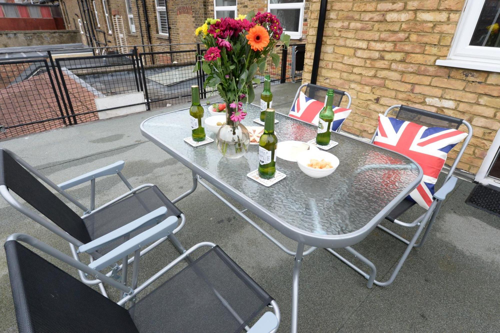 2 Bedroom Flat In Wood Green Piccadilly Line London Ngoại thất bức ảnh